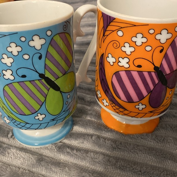 Colorful Butterfly Mugs Set of 4, no chips or cracks. - Picture 3 of 7